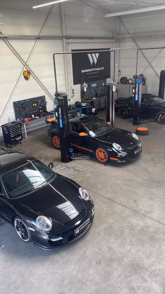 Audi RS Q8 mit Akrapovic Sportauspuff – Wagenthaler Performance München