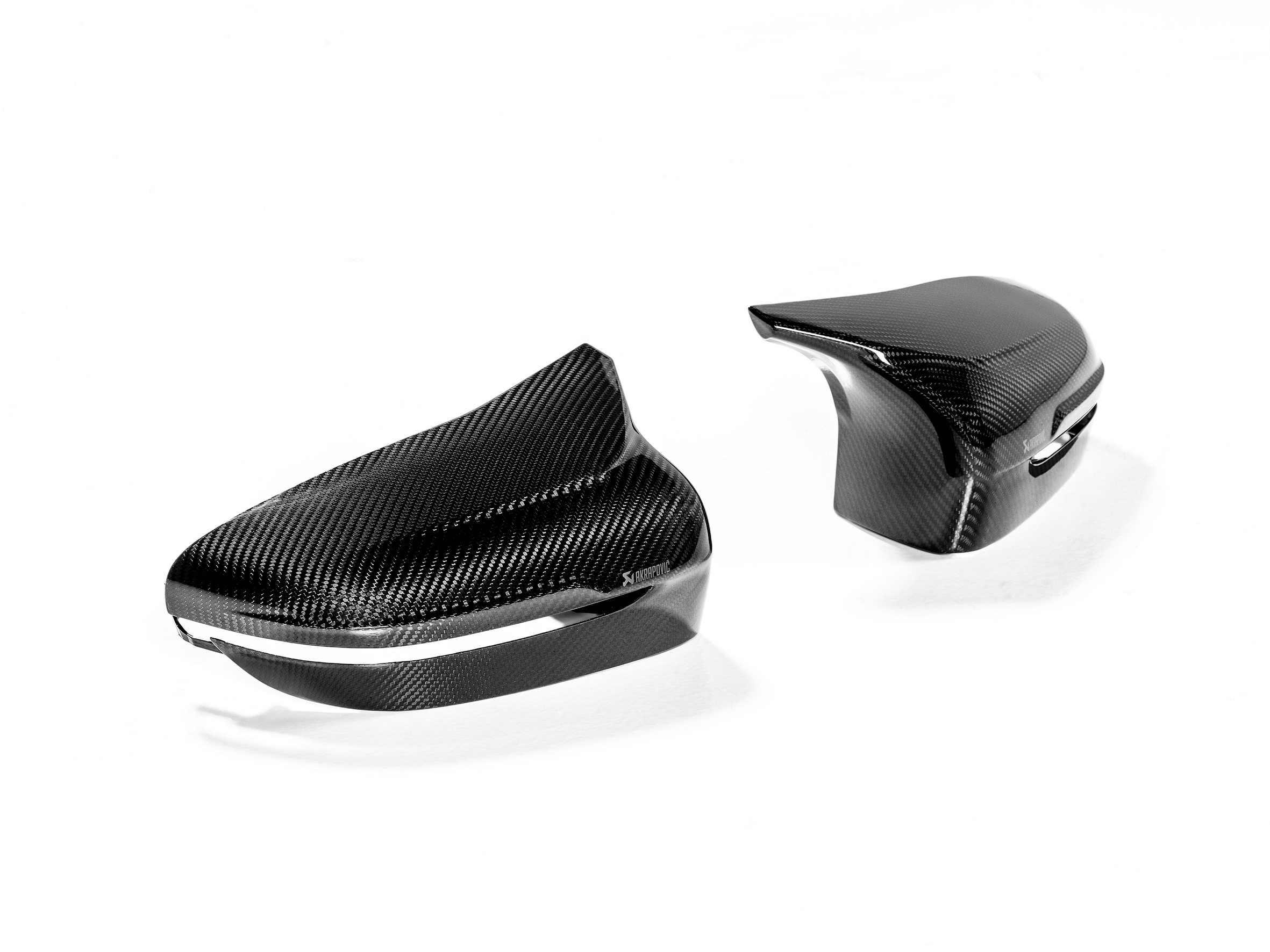 Akrapovič Carbon Fibre Mirror Cap Set - High Gloss für BMW M5 / M5 Competition (F90) 1 Akrapovič Carbon Fibre Mirror Cap Set – High Gloss für BMW M8 / M8 Competition Gran Coupé (F93) – OPF/GPF