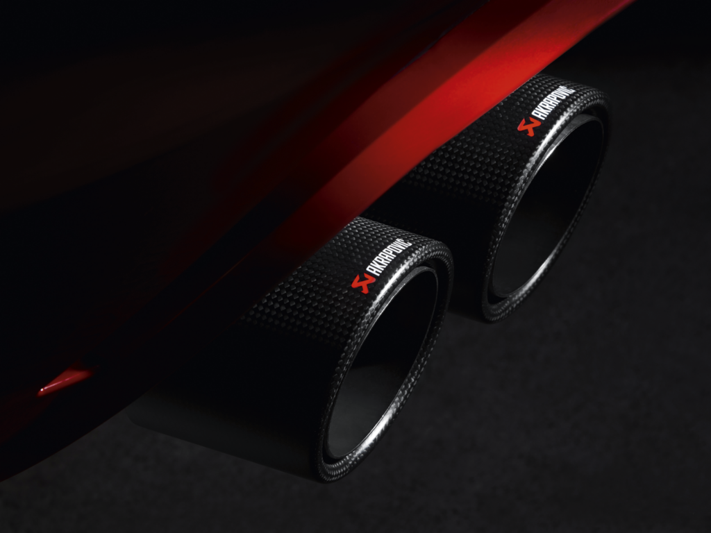 Akrapovič Auspuffanlagen Hover