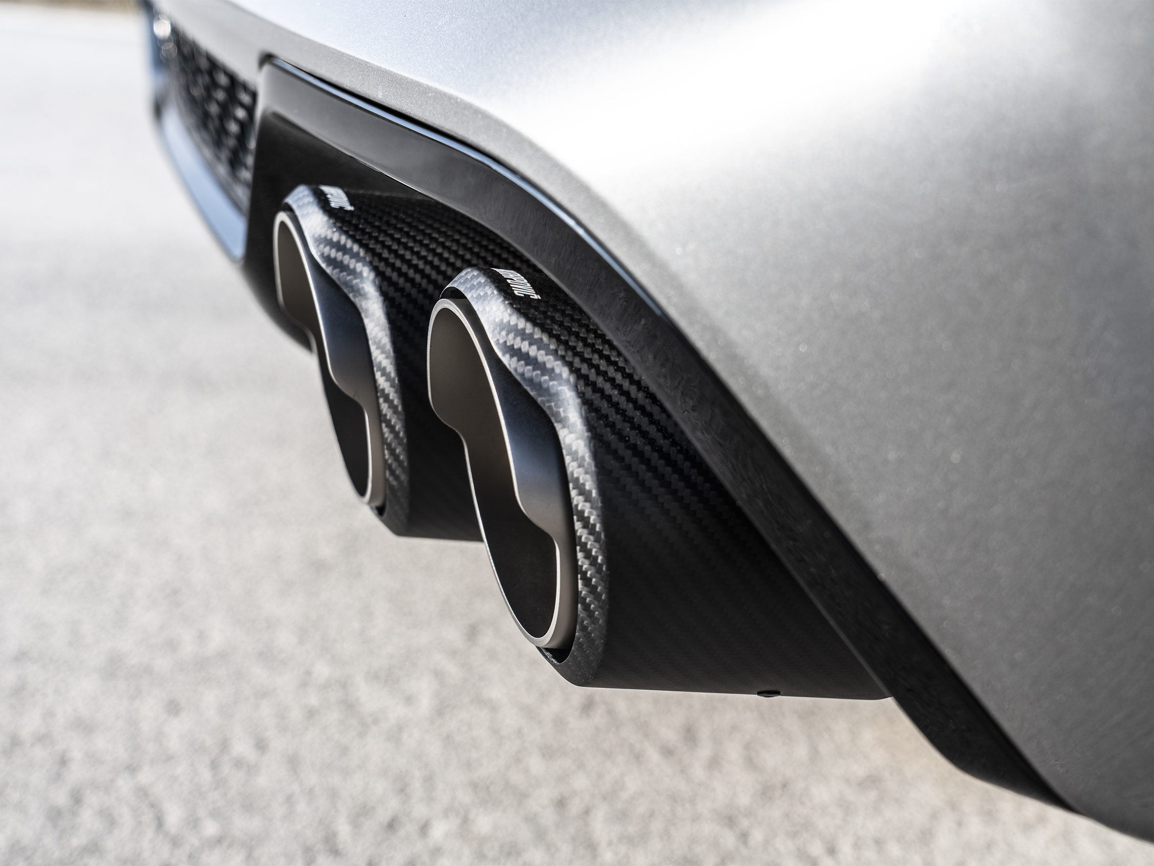 Akrapovič Tail pipe set (Carbon) für BMW X3 M / X3 M Competition (F97) - OPF/GPF 2 Akrapovič Tail pipe set (Carbon) für BMW X3 M / X3 M Competition (F97) – OPF/GPF - Ansicht 2