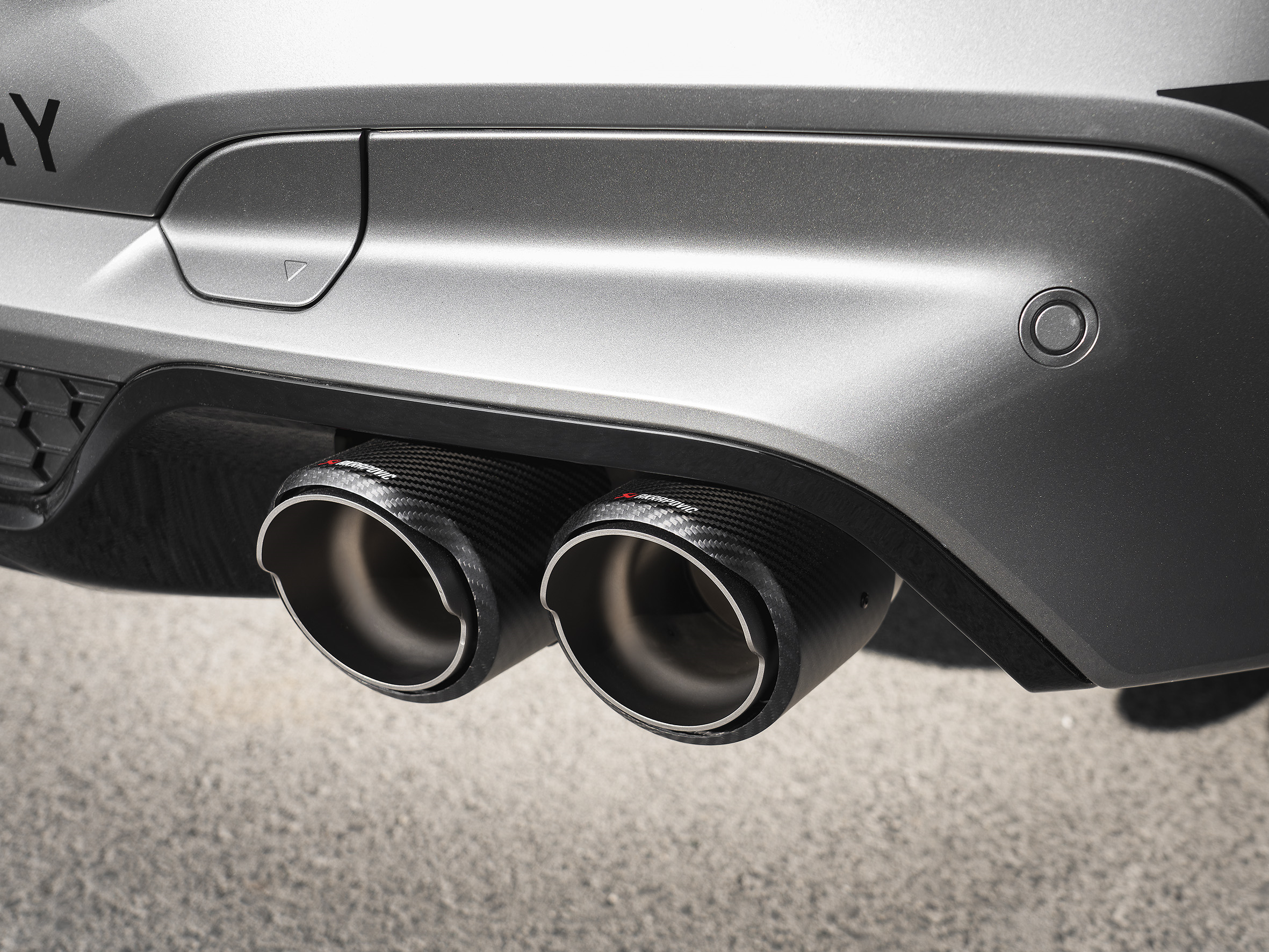 Akrapovič Tail pipe set (Carbon) für BMW X3 M / X3 M Competition (F97) - OPF/GPF 3 Akrapovič Tail pipe set (Carbon) für BMW X3 M / X3 M Competition (F97) – OPF/GPF - Ansicht 3